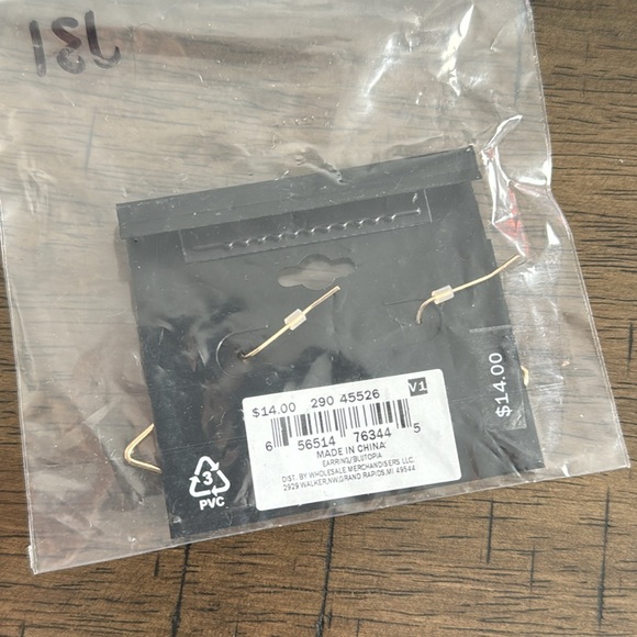 J31. OPHELIA ROE - Diamond Gold White Gray Bead Hook Earrings NEW - Picture 2 of 2